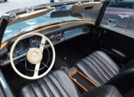 Mercedes-Benz 230 SL